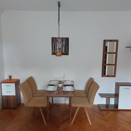Apartman Merry Bratislava Exterior foto