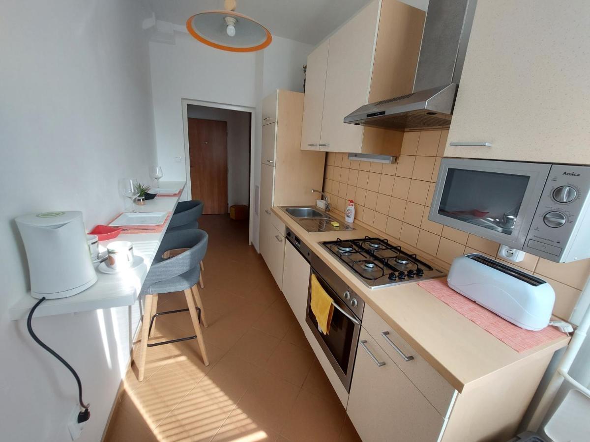 Apartman Merry Bratislava Exterior foto
