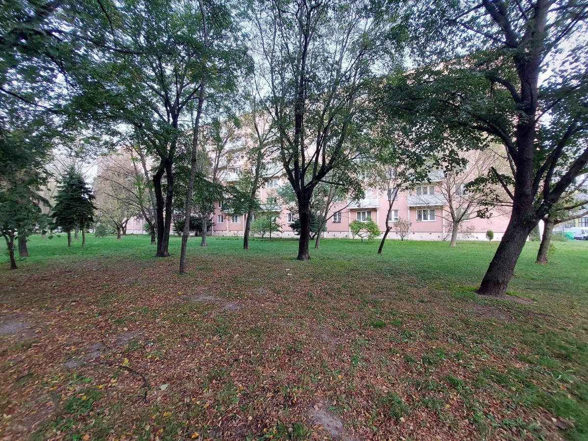 Apartman Merry Bratislava Exterior foto
