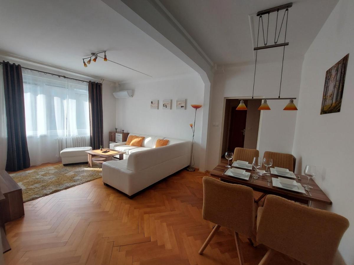 Apartman Merry Bratislava Exterior foto