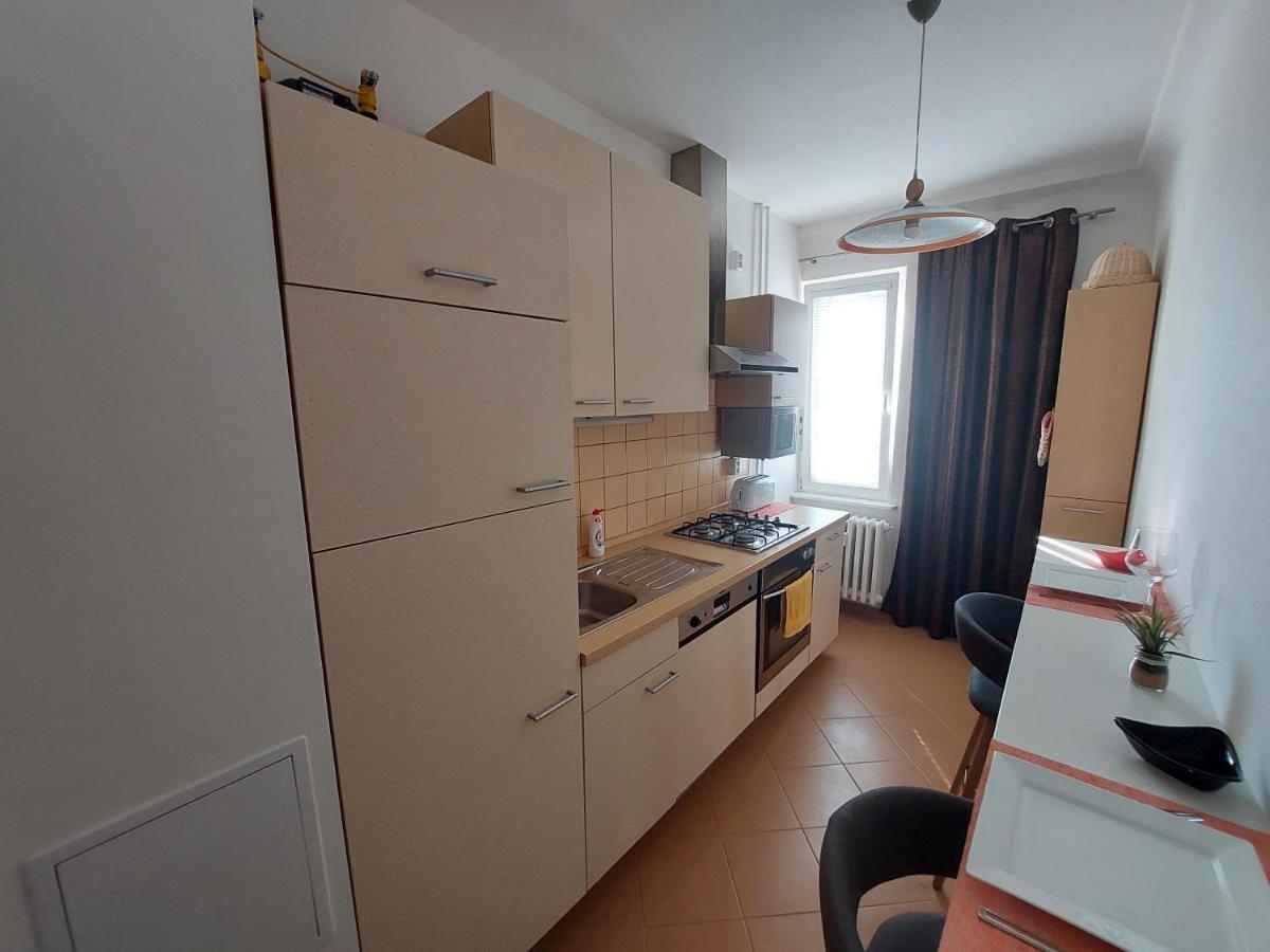 Apartman Merry Bratislava Exterior foto